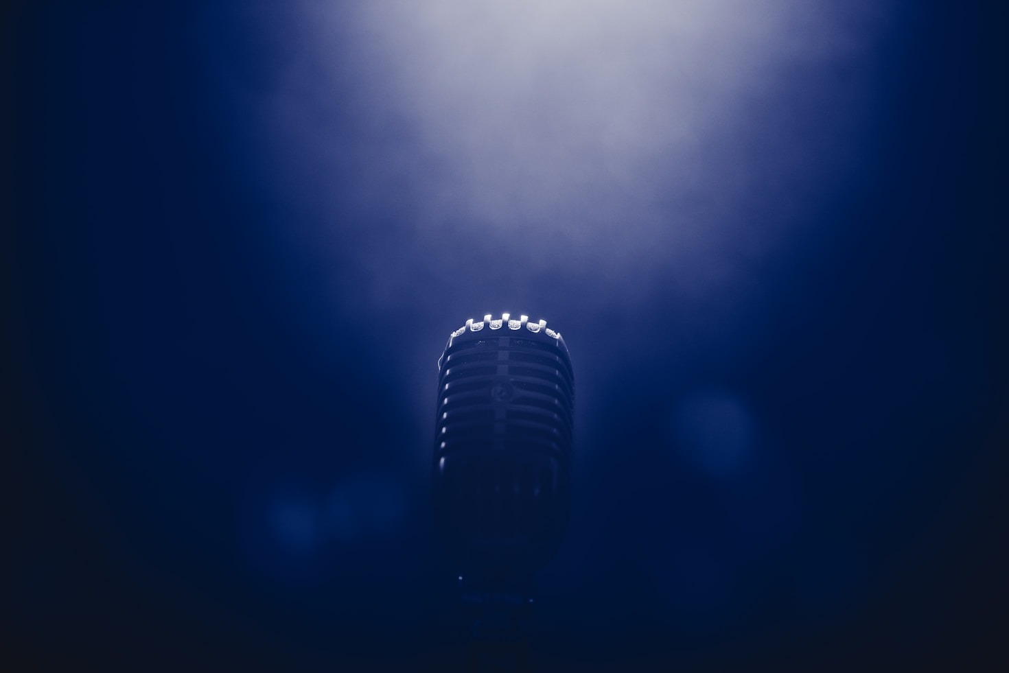 Beneficios de escuchar radio durante el trabajo